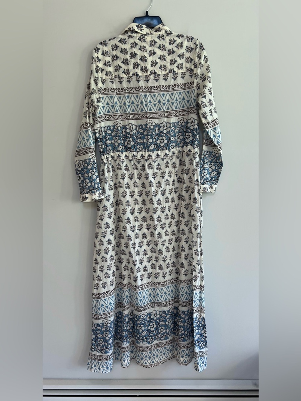 Maison Hotel Justine Floral Button Up Cotton Robe Dress in Ecru White + Blue, S - Picture 4 of 13